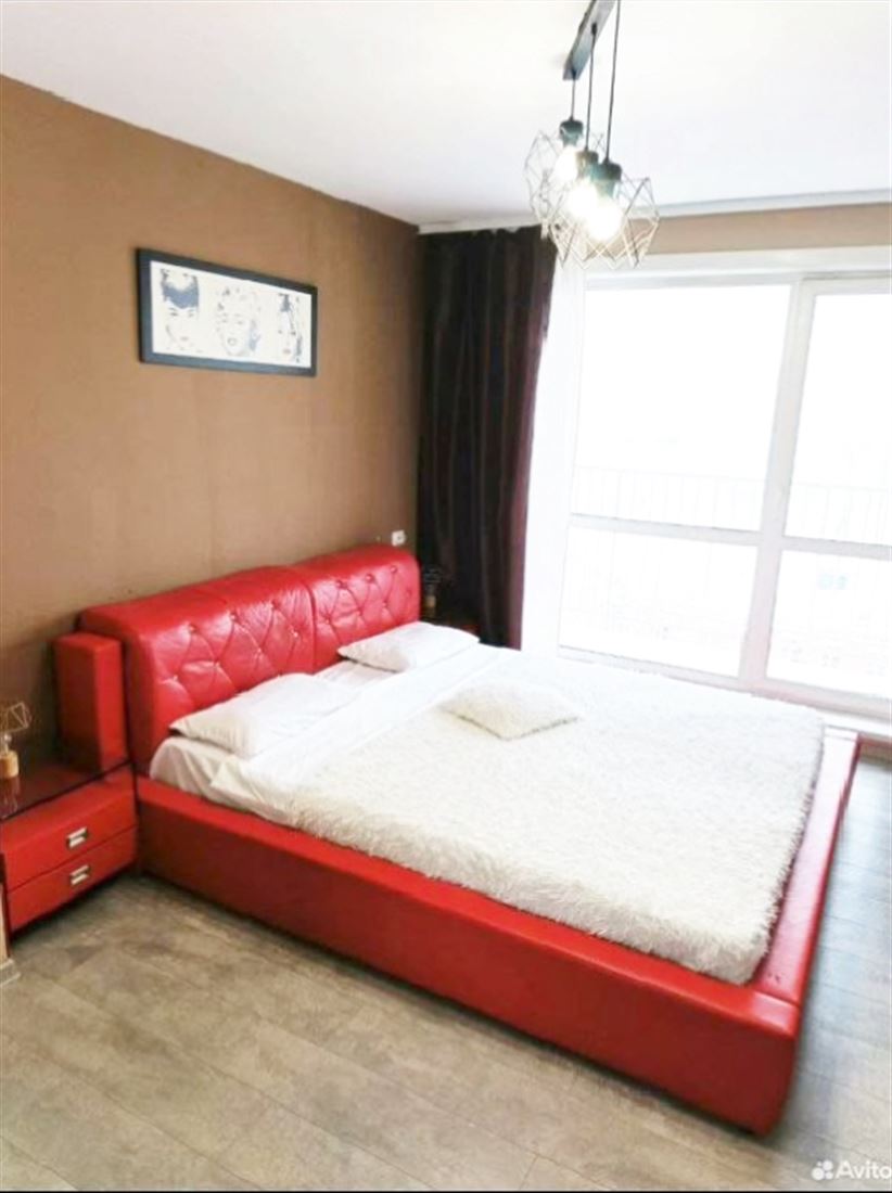 Снять --комнатную квартиру