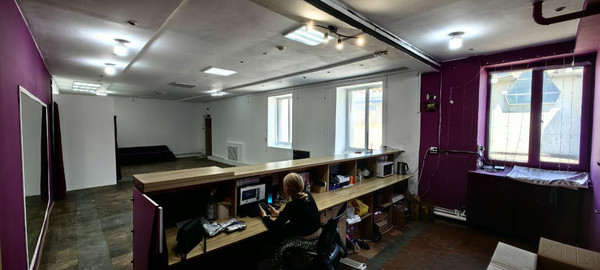 Снять  помещение свободного назначения