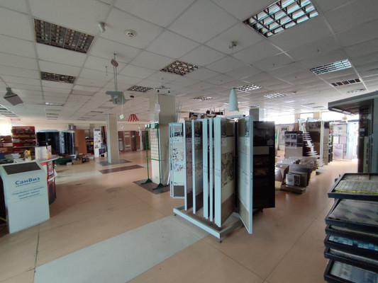 Снять  помещение свободного назначения