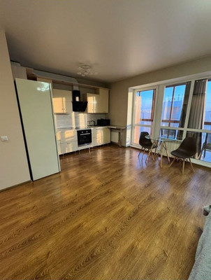 Купить --комнатную квартиру