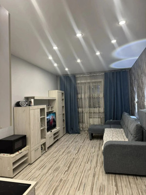 Купить --комнатную квартиру