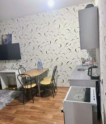 Купить --комнатную квартиру